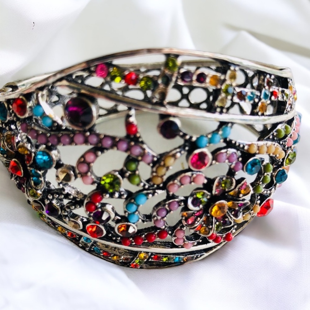 YUHONG Multi color gemstone snap bracelet